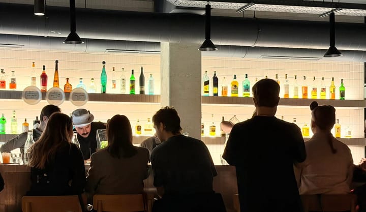 Bartender Education: The €150K Training Trap (And Why Handshakes Beat Handouts)